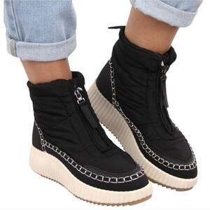 Dolce Vita Womens Devlin Sneaker Puffer High Top Platform Nylon Black Zip Size 9